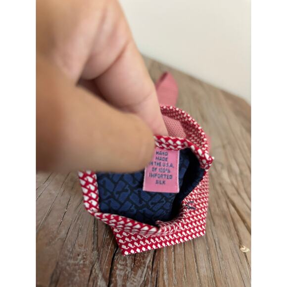 Vineyard Vines Red Silk Tie | White Whale Pattern | Classic Men’s Necktie - Picture 5 of 5